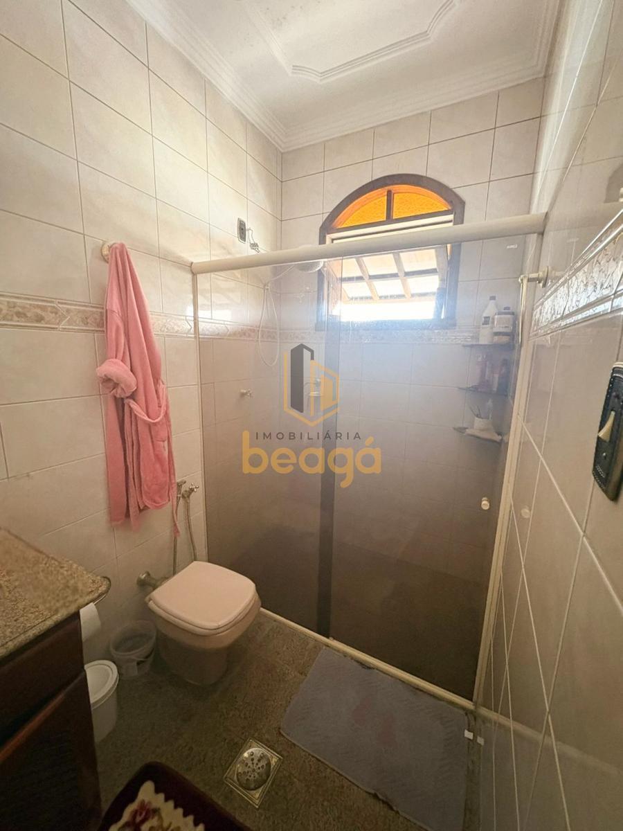 Casa, Camargos, 3 Quartos, 4 Vagas, 2 Suítes