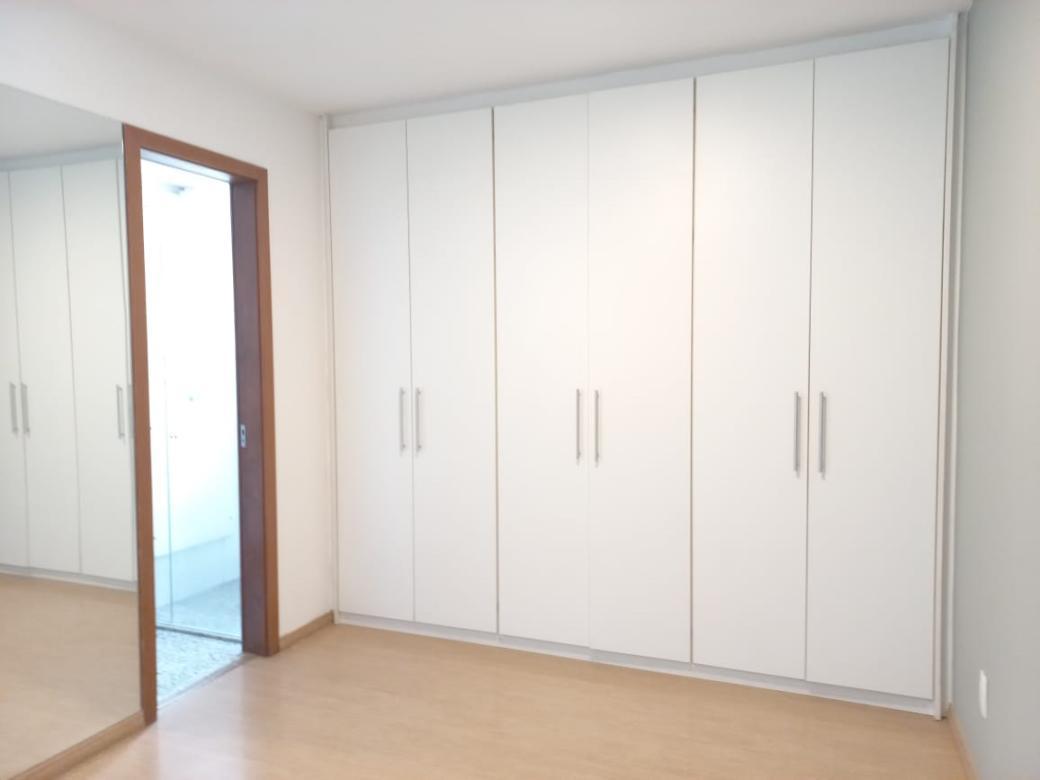 Apartamento, Funcionários, 2 Quartos, 2 Vagas, 1 Suíte