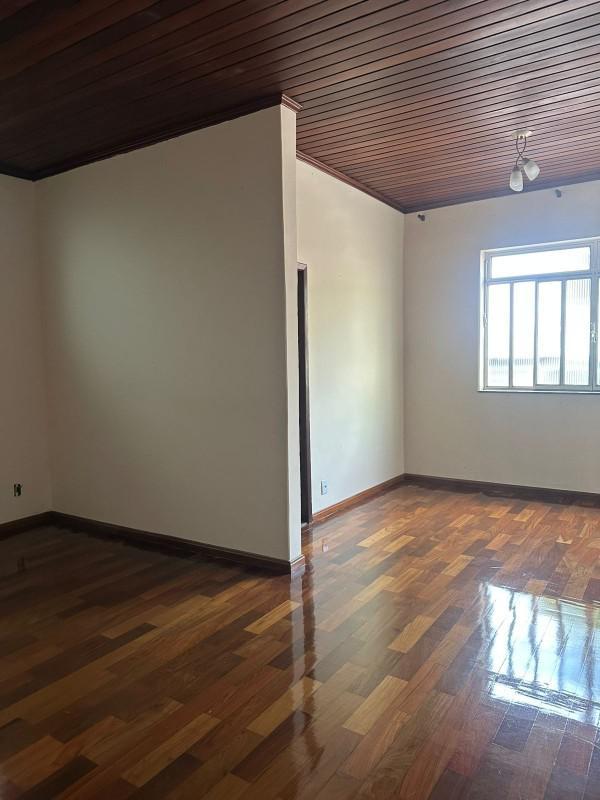 Casa, Centro, 5 Quartos, 1 Vaga, 1 Suíte
