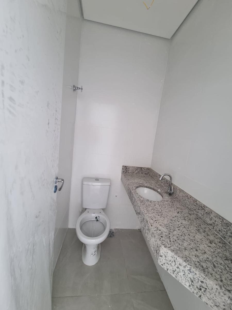 Casa, Floramar, 2 Quartos, 1 Vaga, 2 Suítes