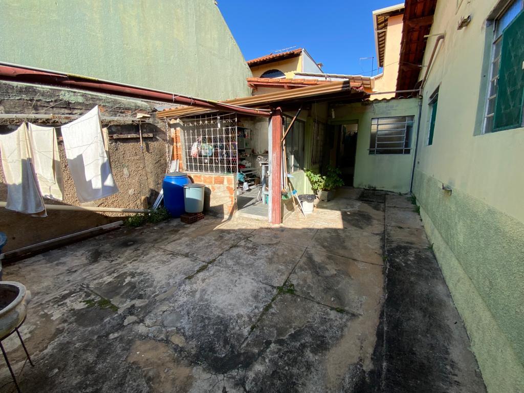 Casa, Alípio de Melo, 2 Quartos, 0 Vaga