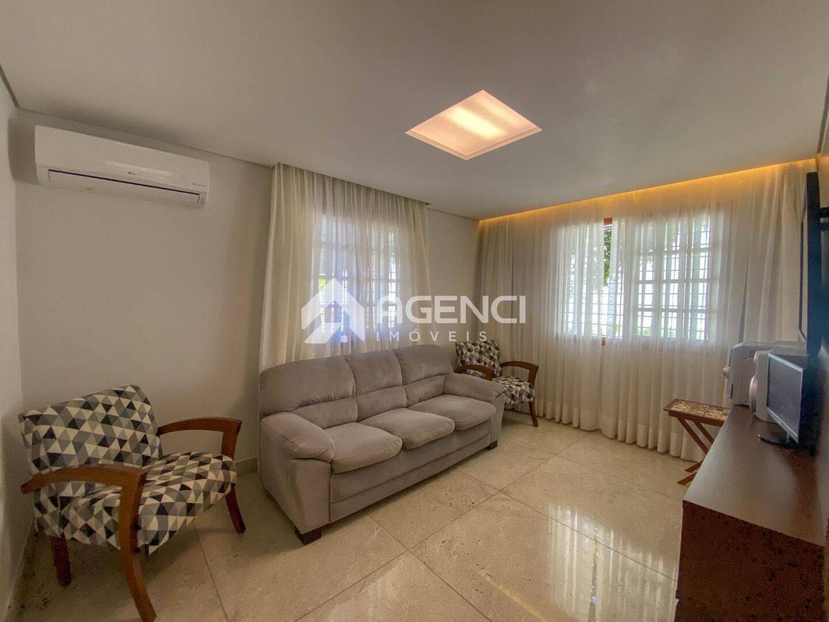 Casa, Trevo, 4 Quartos, 0 Vaga, 1 Suíte