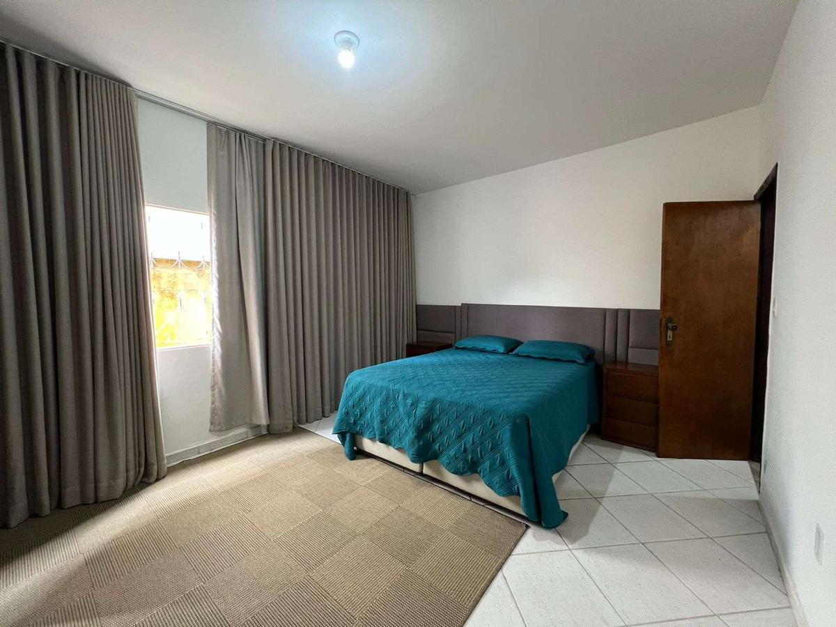 Casa, Planalto, 6 Quartos, 6 Vagas, 2 Suítes