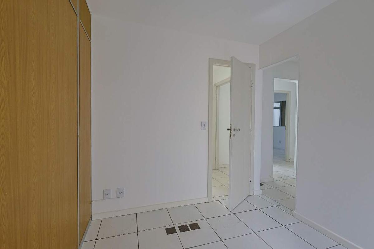 Andar, Savassi, 0 Quarto, 3 Vagas