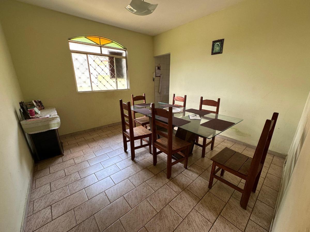 Casa, Santa Rosa, 4 Quartos, 8 Vagas, 2 Suítes