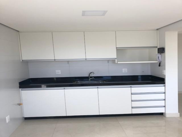 Apartamento, Sagrada Família, 2 Quartos, 2 Vagas, 1 Suíte