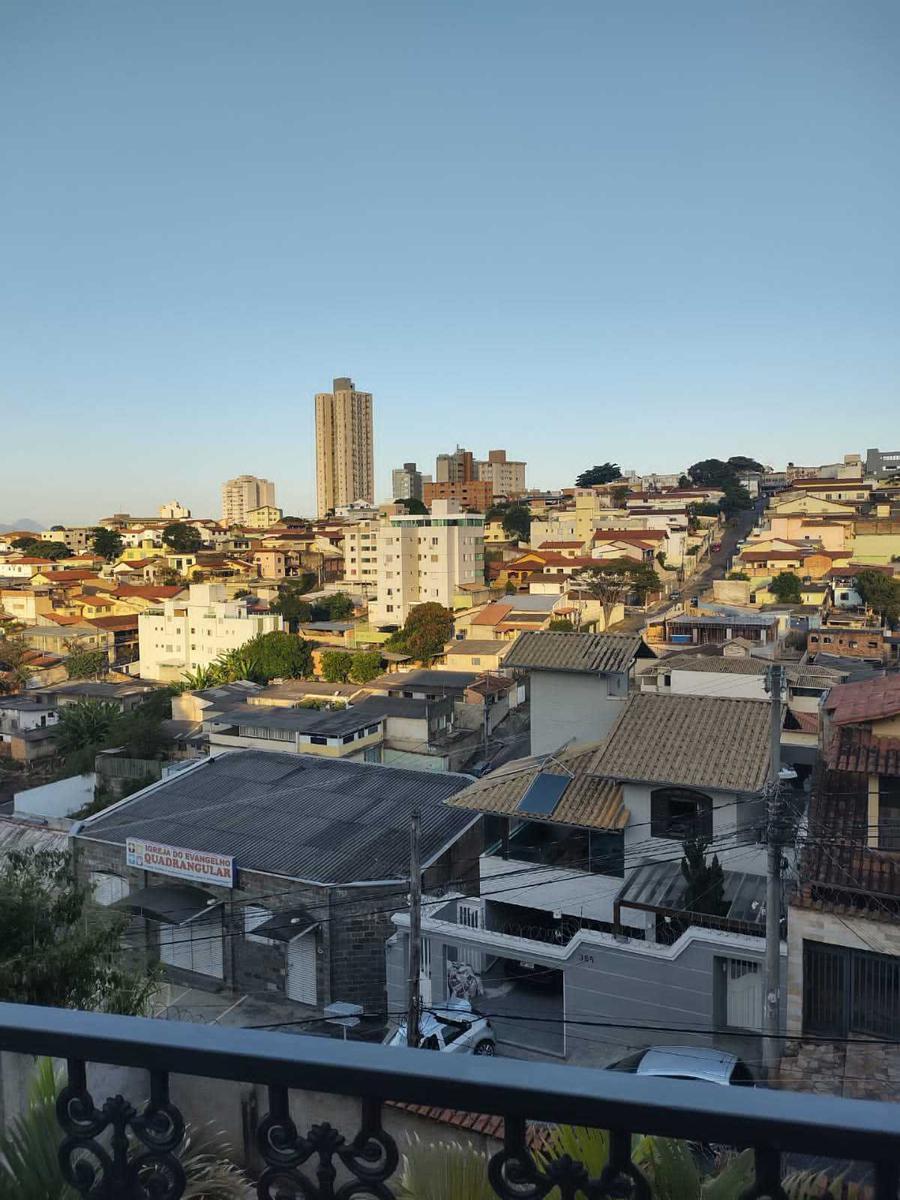 Casa, Alto Caiçaras, 4 Quartos, 6 Vagas, 1 Suíte