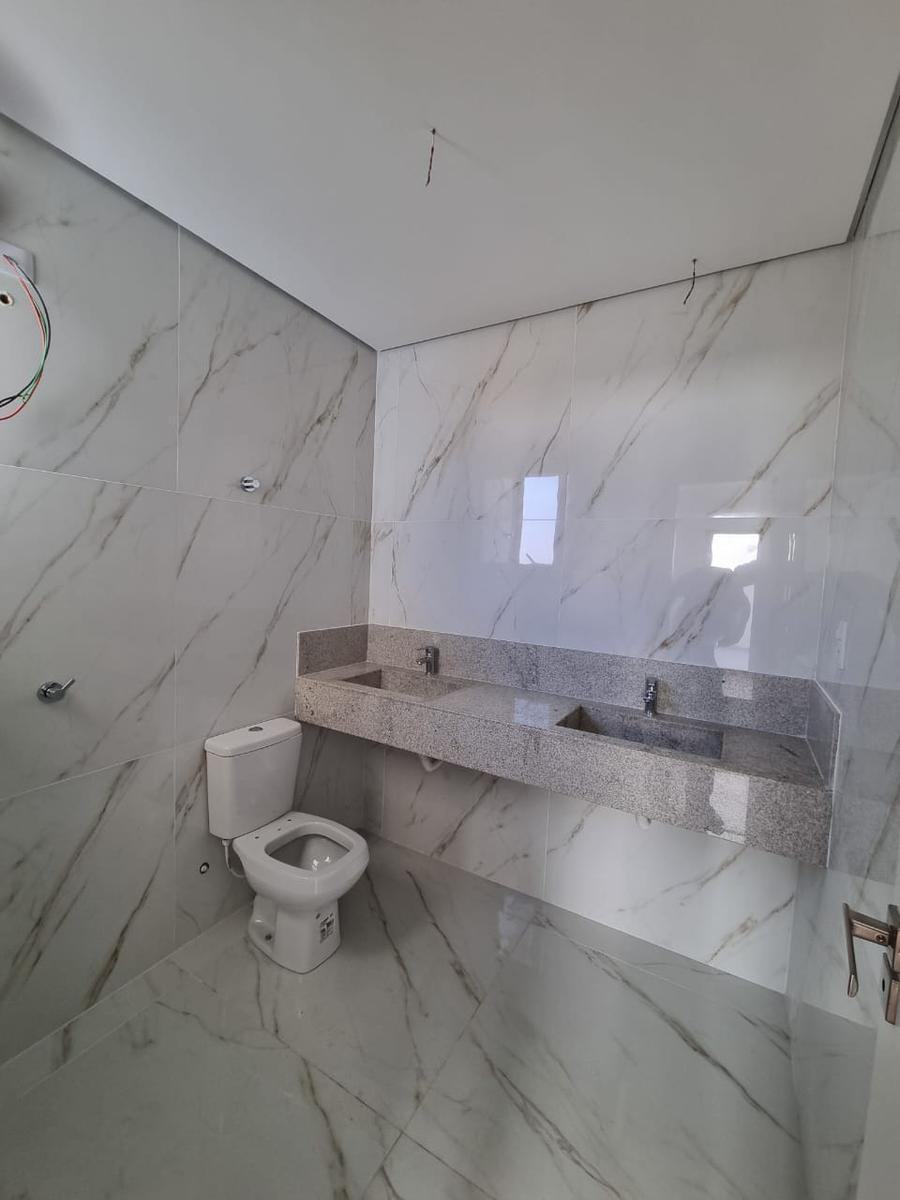 Casa, Planalto, 3 Quartos, 2 Vagas, 1 Suíte