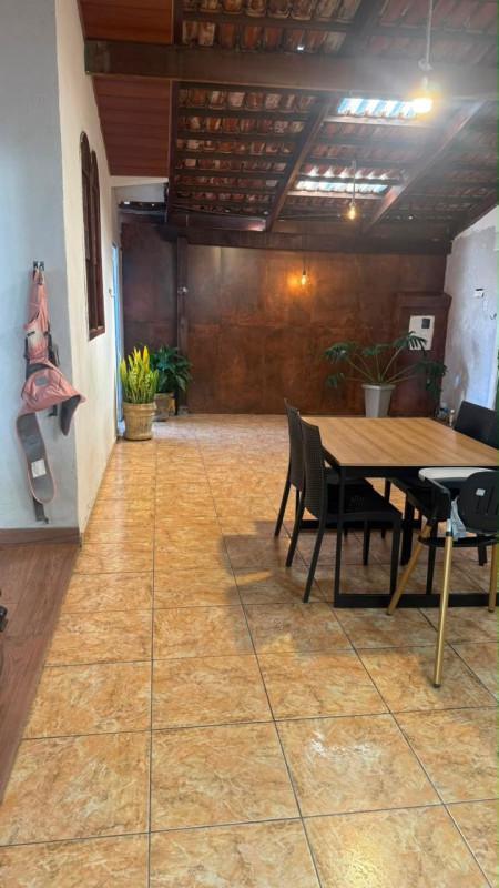 Casa, Centro, 3 Quartos, 2 Vagas, 1 Suíte