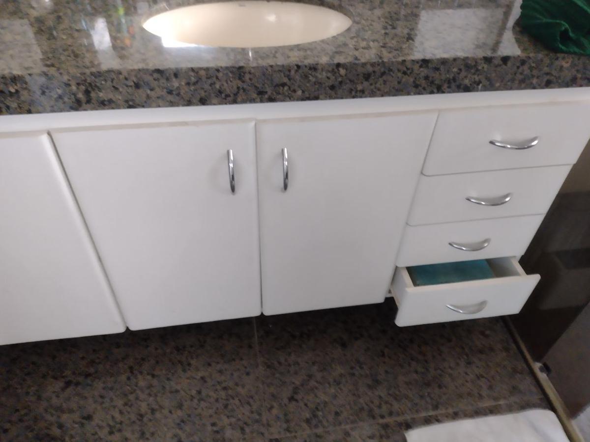 Casa, Europa, 3 Quartos, 8 Vagas, 1 Suíte