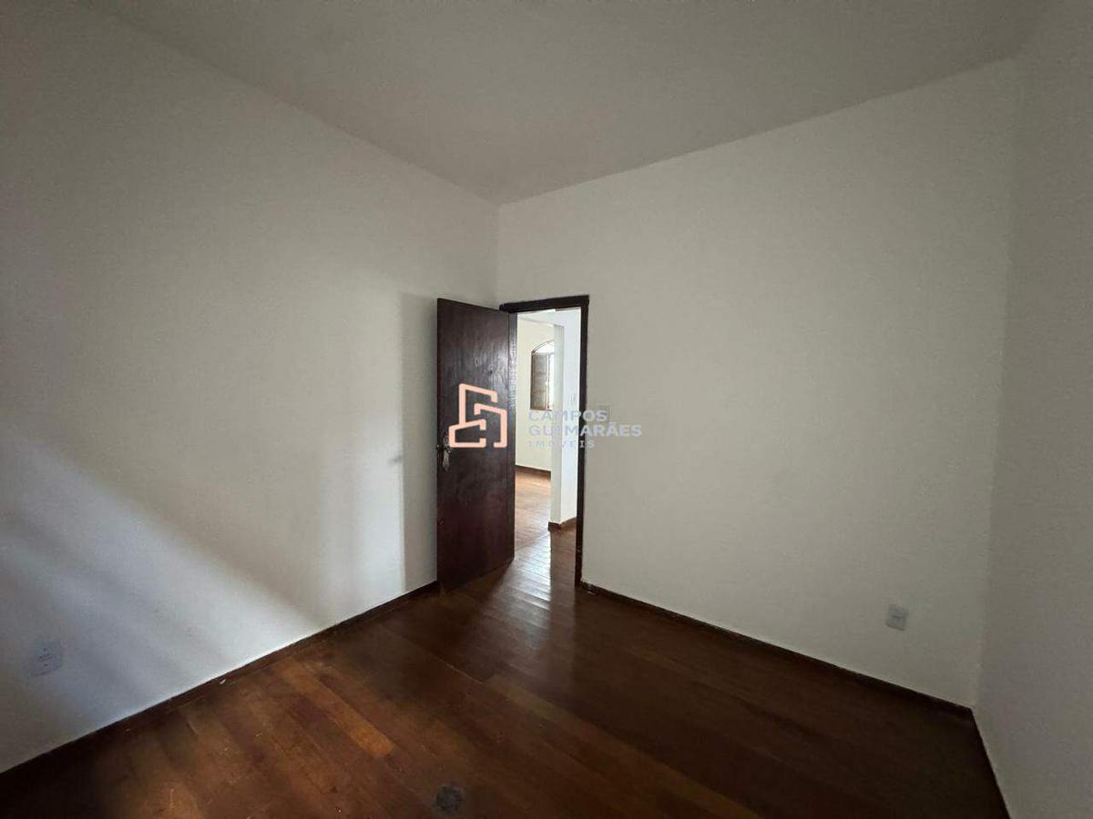 Casa, Das Industrias I (barreiro), 3 Quartos, 3 Vagas, 1 Suíte