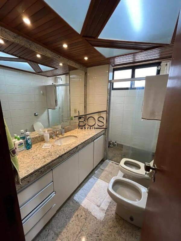 Apartamento, Funcionários, 4 Quartos, 2 Vagas, 1 Suíte