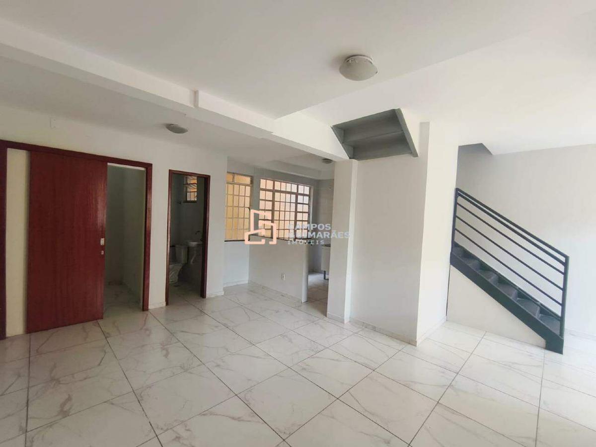 Casa, Barreiro, 2 Quartos, 1 Vaga, 2 Suítes