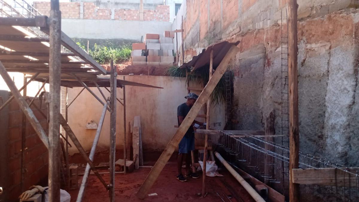 Casa, Vale das Orquídeas, 2 Quartos, 3 Vagas, 1 Suíte
