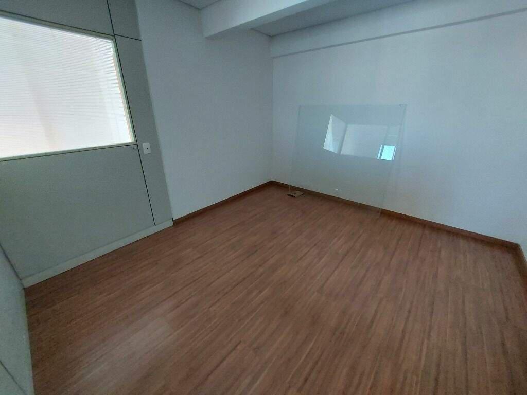 Sala, Estoril, 3 Vagas