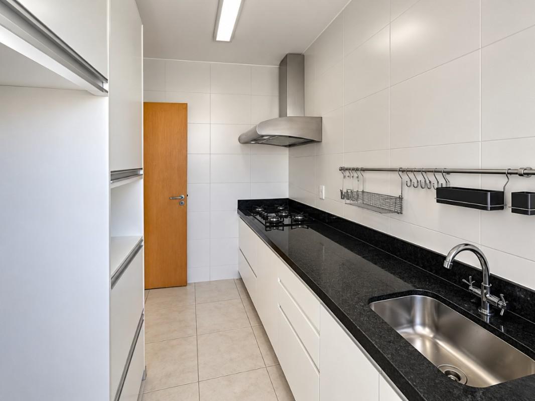 Apartamento, Sagrada Família, 2 Quartos, 2 Vagas, 1 Suíte