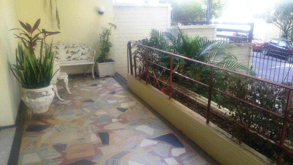 Casa Comercial, Gutierrez, 3 Quartos, 4 Vagas, 1 Suíte