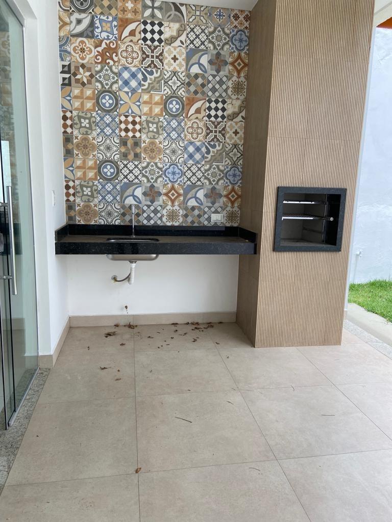 Casa, Centro, 3 Quartos, 1 Vaga, 3 Suítes