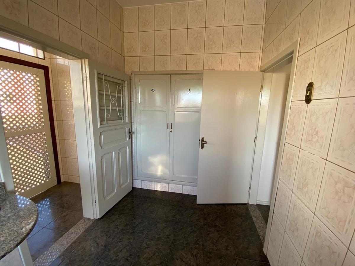 Casa Comercial, Floresta, 4 Quartos, 1 Vaga, 1 Suíte