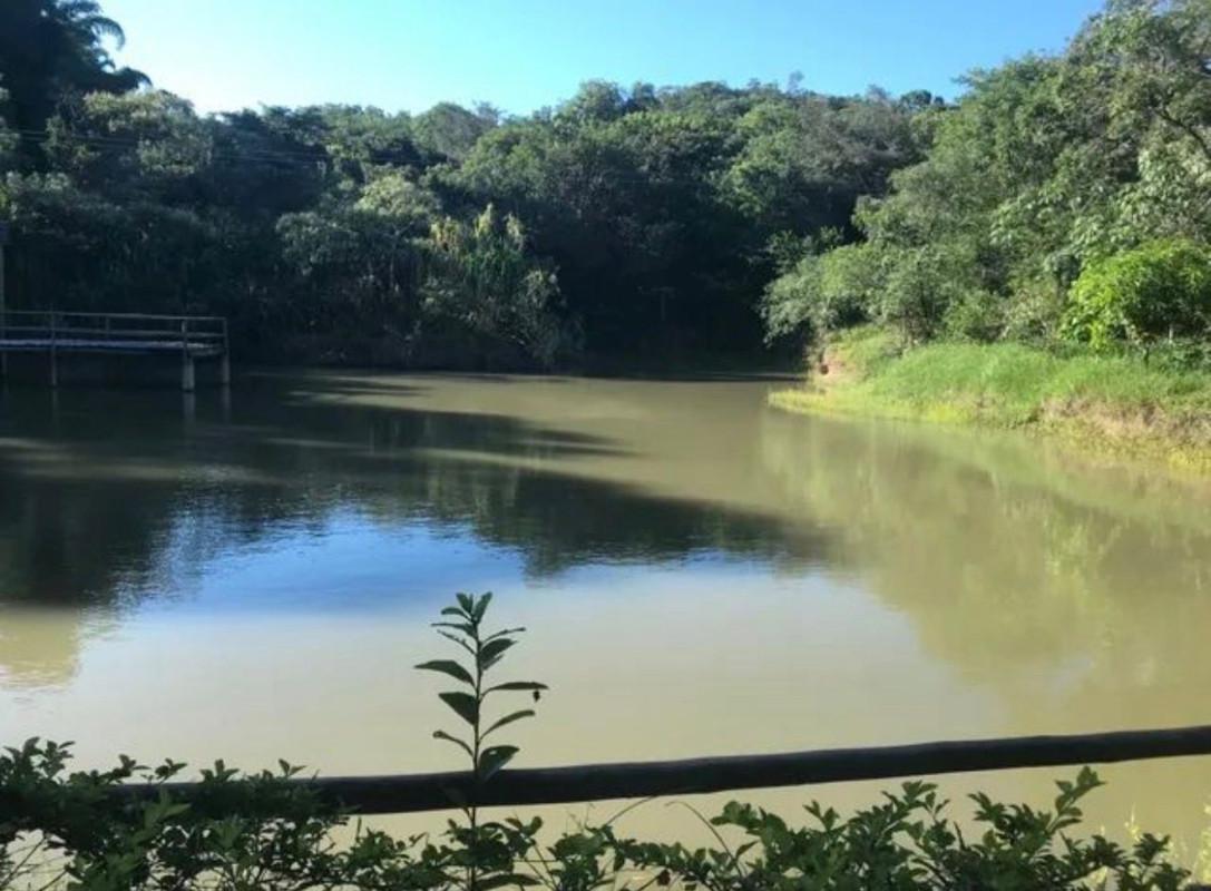 Fazenda, Ravena, 4 Quartos, 0 Vaga, 2 Suítes