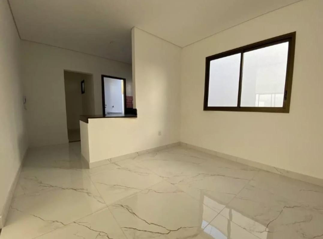 Casa, Trevo, 3 Quartos, 2 Vagas, 1 Suíte