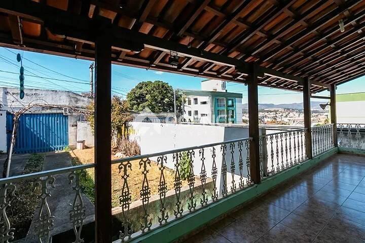 Casa, Camargos, 3 Quartos, 0 Vaga, 1 Suíte