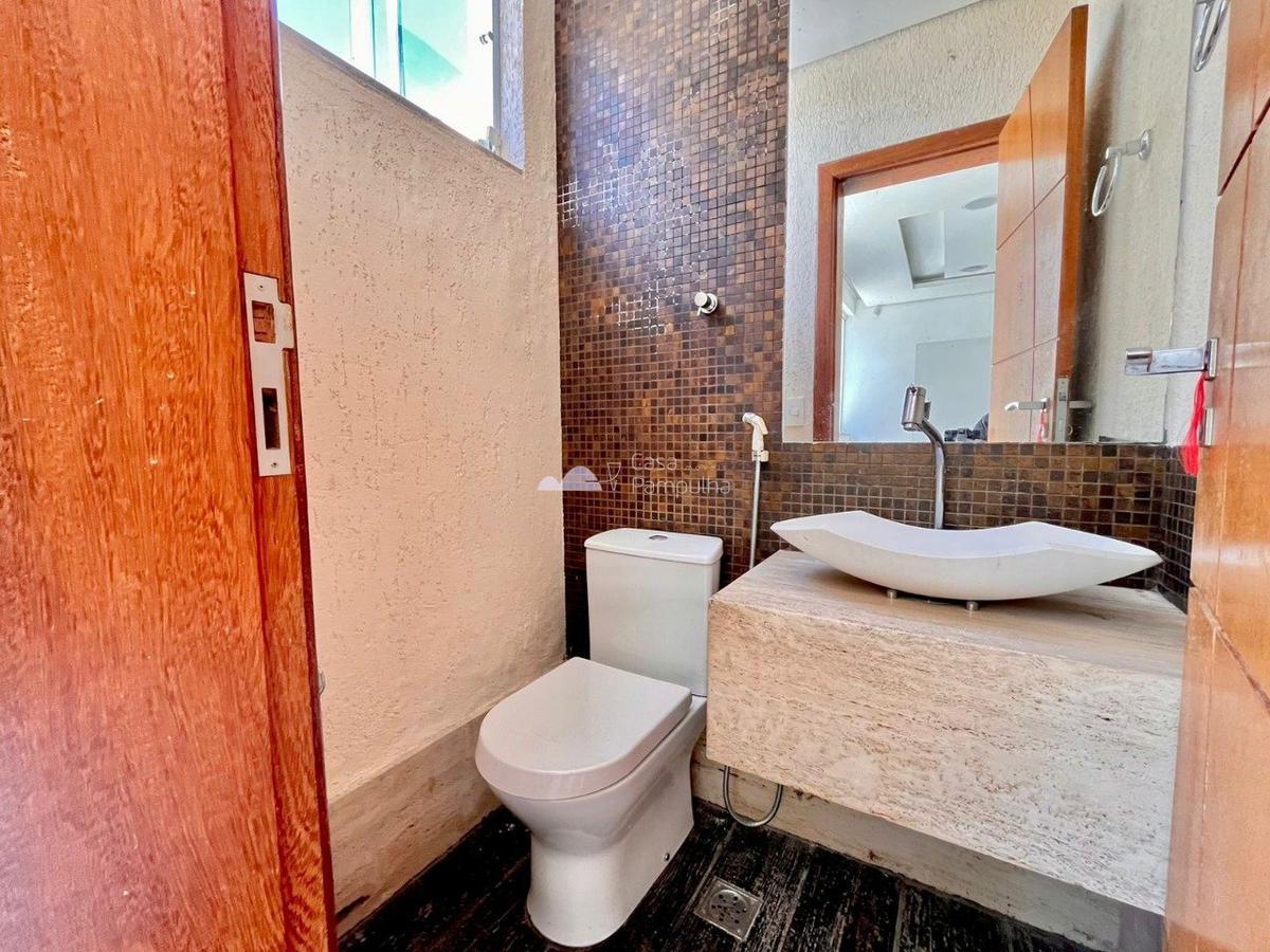 Casa, Trevo, 4 Quartos, 4 Vagas, 2 Suítes