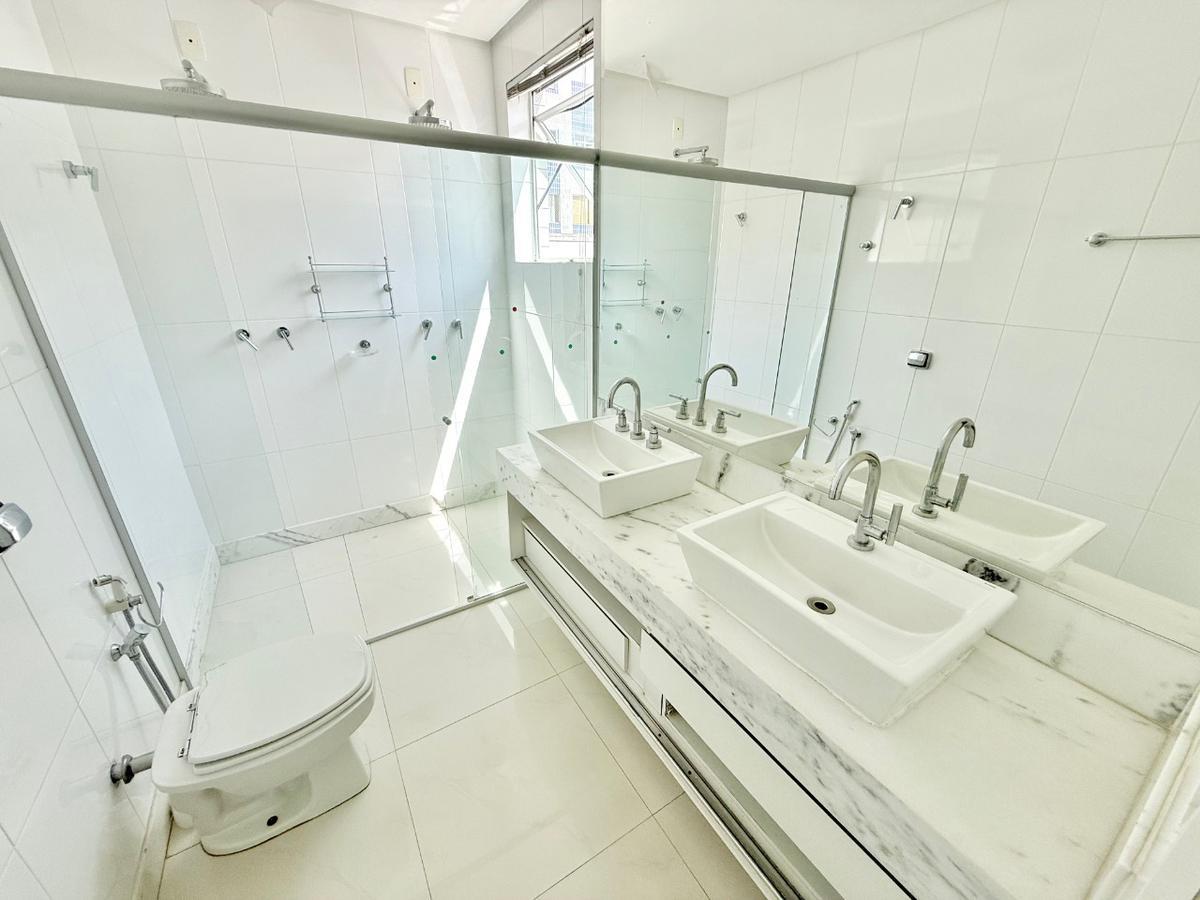 Apartamento, São José, 4 Quartos, 4 Vagas, 2 Suítes