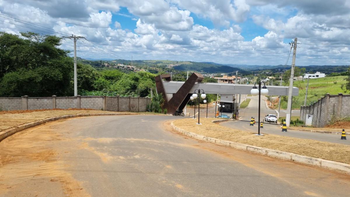 Lote, Centro, 0 Quarto, 0 Vaga