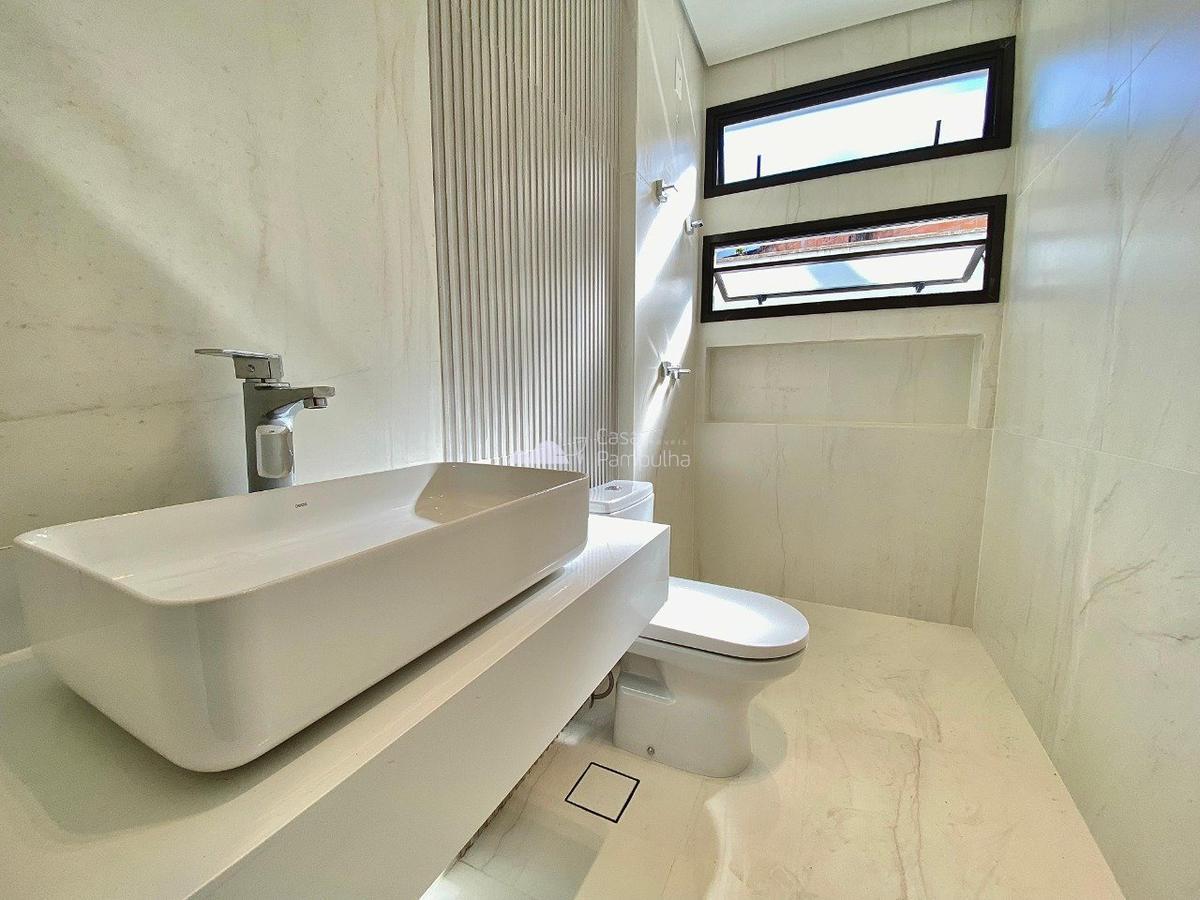 Casa, Planalto, 4 Quartos, 2 Vagas, 3 Suítes