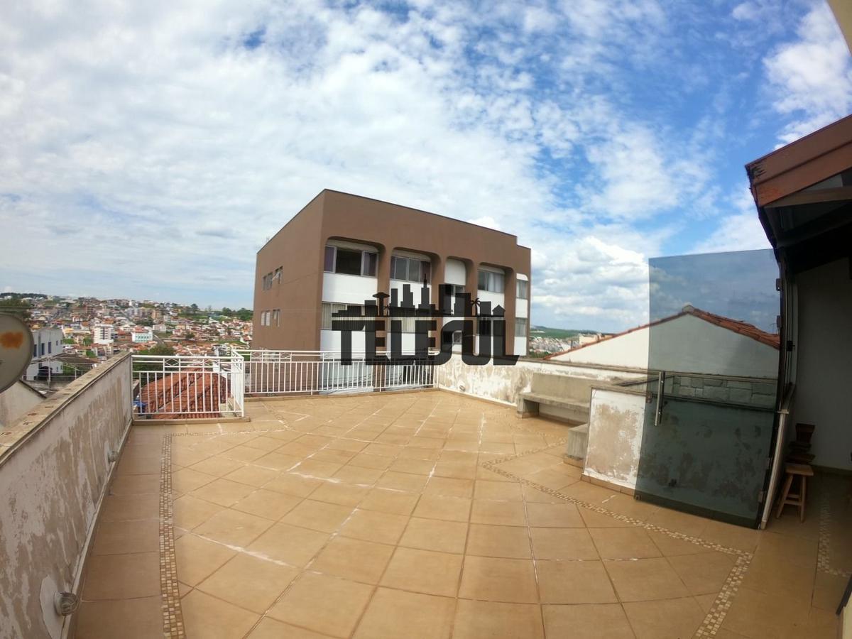 Casa, Centro, 3 Quartos, 2 Vagas, 1 Suíte