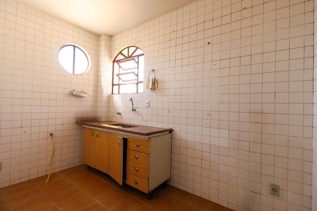 Casa, Itapoã, 3 Quartos, 2 Vagas, 1 Suíte