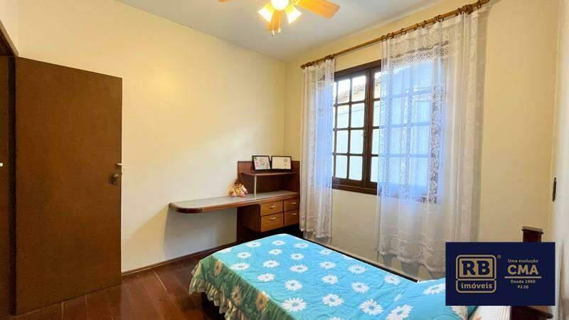 Casa, Luxemburgo, 5 Quartos, 4 Vagas, 2 Suítes