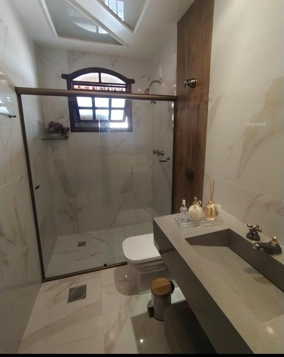 Casa, Serrano, 4 Quartos, 3 Vagas, 1 Suíte