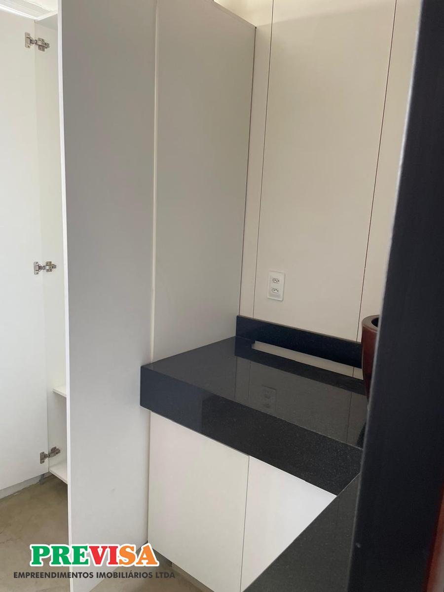Apartamento, Sagrada Família, 2 Quartos, 1 Vaga, 1 Suíte