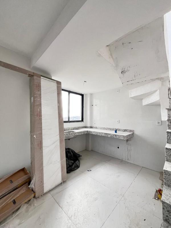Cobertura, Tirol (barreiro), 3 Quartos, 2 Vagas, 1 Suíte