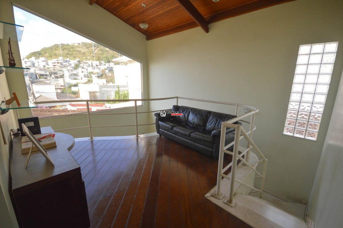 Casa, Paquetá, 5 Quartos, 4 Vagas, 3 Suítes