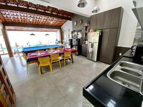 Casa, Castelo, 6 Quartos, 5 Vagas, 2 Suítes