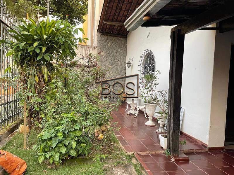 Casa, Cidade Nova, 4 Quartos, 2 Vagas, 1 Suíte