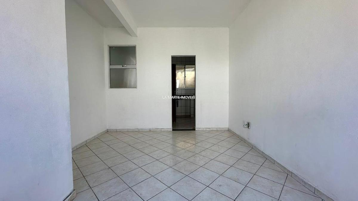 Casa, Fonte Grande, 2 Quartos, 1 Vaga