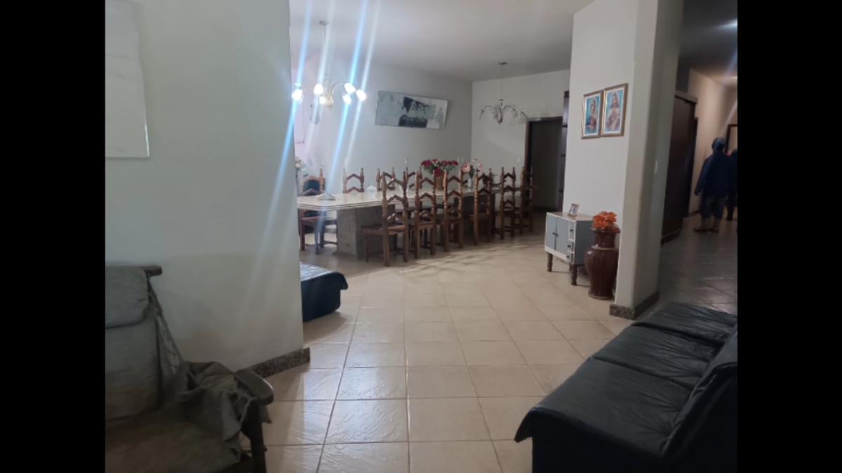 Fazenda, Zona Rural, 8 Quartos, 0 Vaga, 2 Suítes