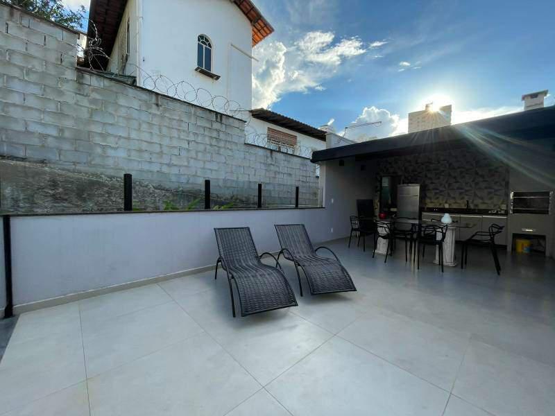 Casa, Santa Efigênia, 3 Quartos, 2 Vagas, 1 Suíte
