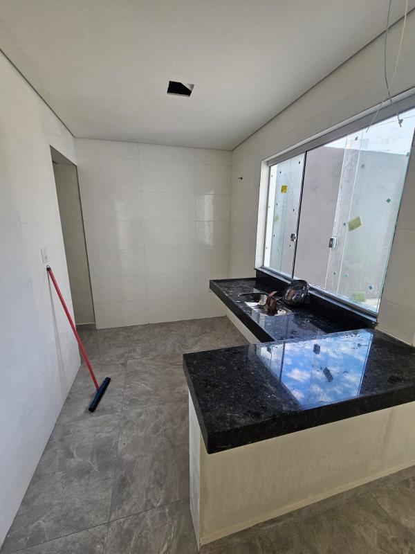 Casa, Vila Verde, 2 Quartos, 2 Vagas, 1 Suíte