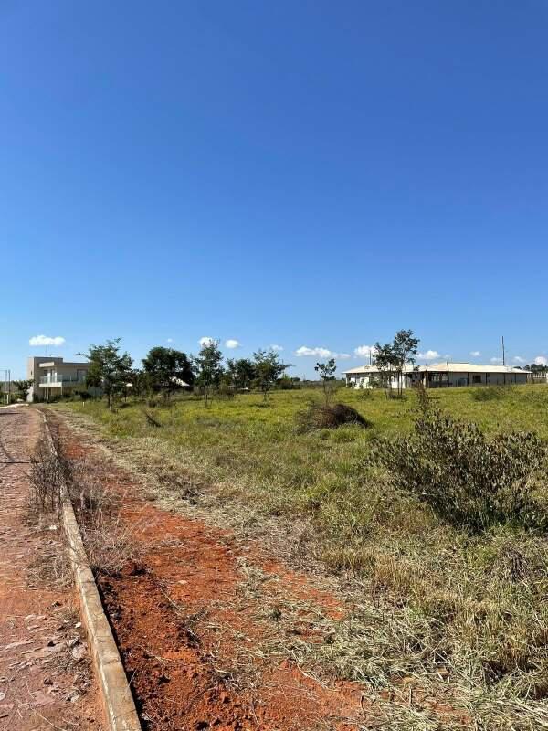 Lote, Centro, 0 Quarto, 0 Vaga