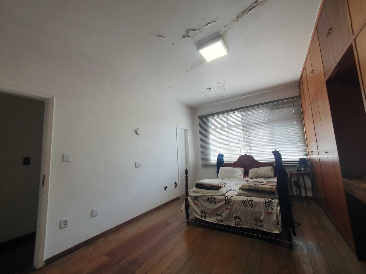 Casa, Gutierrez, 3 Quartos, 4 Vagas, 1 Suíte