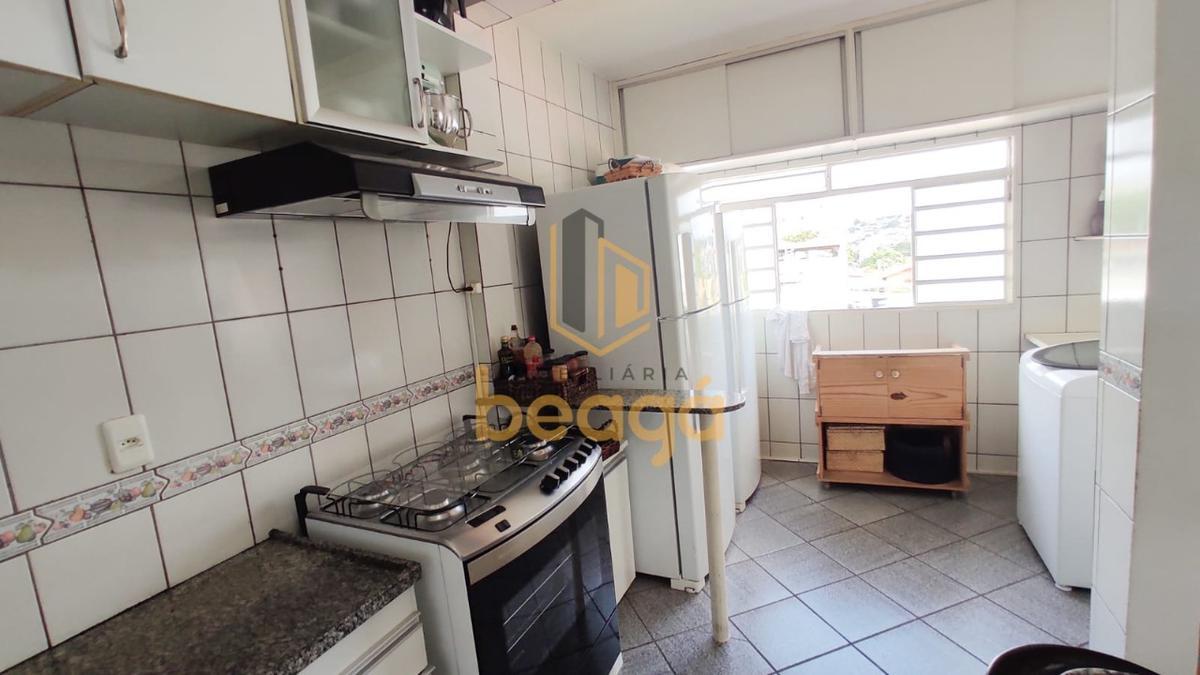 Casa, Santa Terezinha, 5 Quartos, 4 Vagas, 1 Suíte