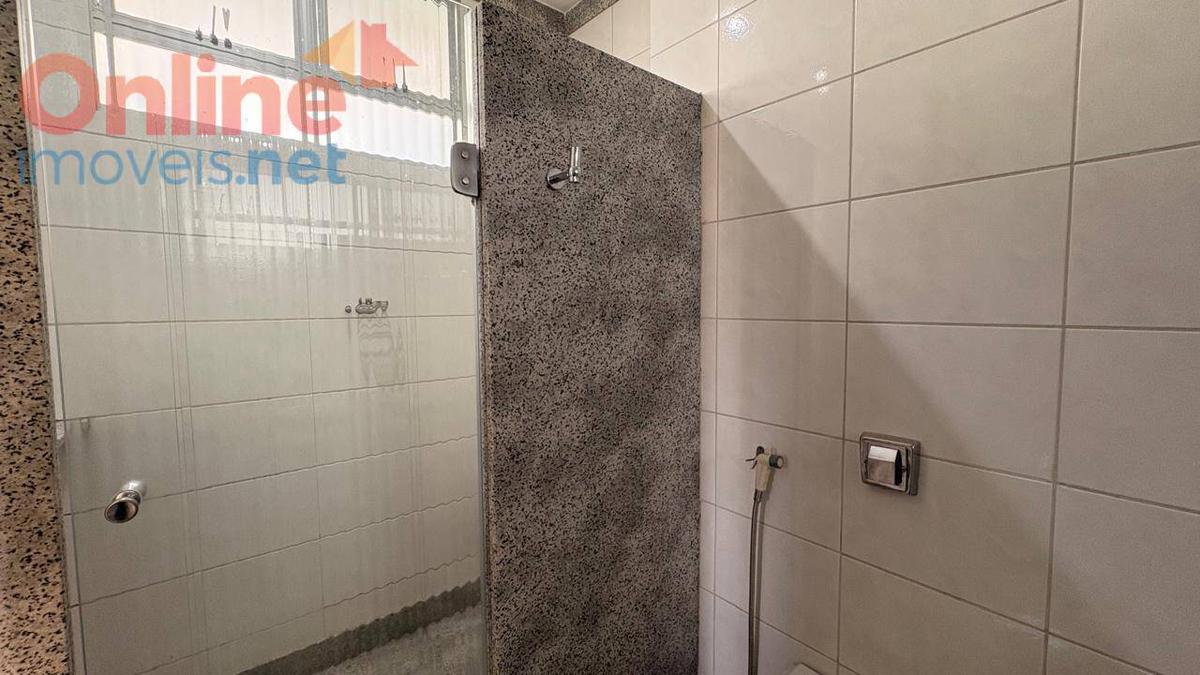 Casa, Vila Paris, 4 Quartos, 0 Vaga, 2 Suítes