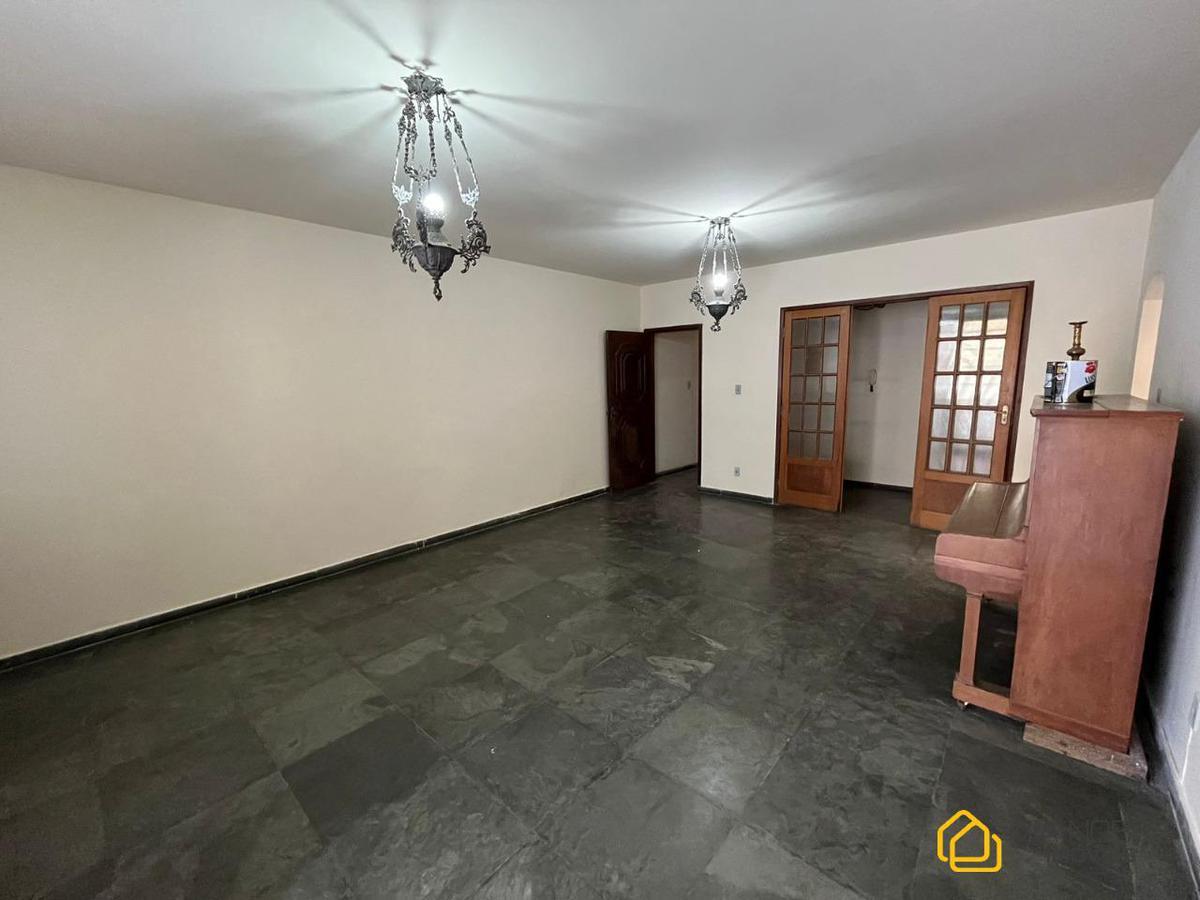 Casa, Santo Antônio, 5 Quartos, 3 Vagas, 1 Suíte