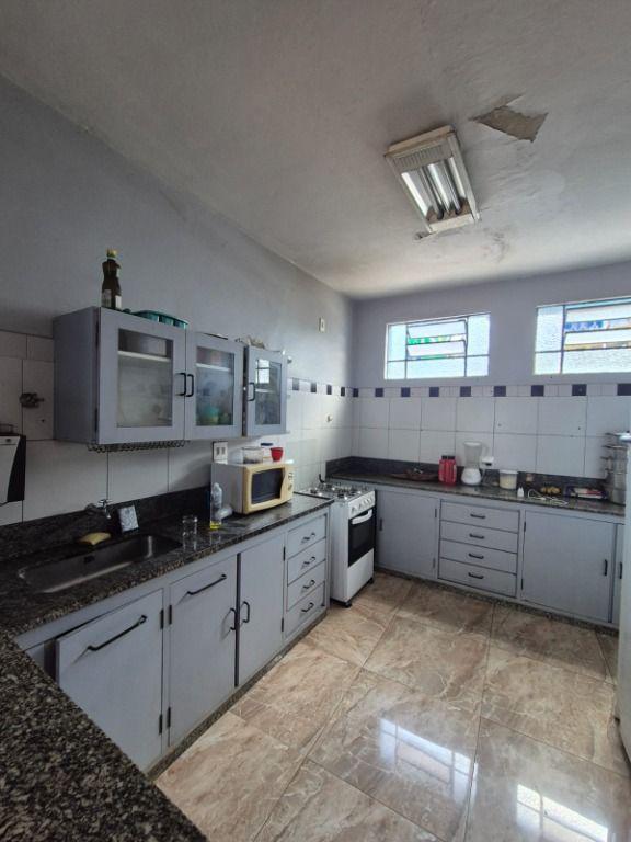 Casa, Centro, 2 Quartos, 0 Vaga