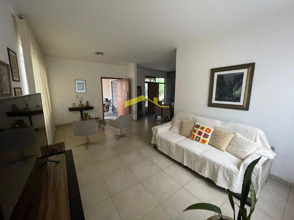 Casa, Betânia, 3 Quartos, 3 Vagas, 1 Suíte